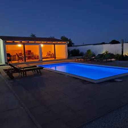 Belvedere بنكوفاتش